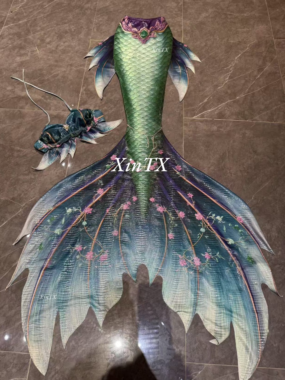 man woman mermaid tail hot sta - Aquarium ulasan dan harga